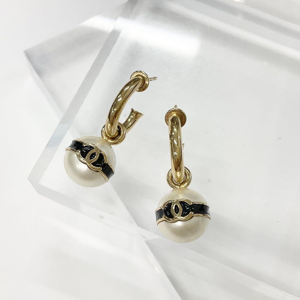 Chanel Earrings CC Logo Pearl Hoop Gold