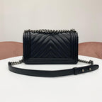 Chanel Boy 25 Blanc Lambskin Chain Shoulder Bag — view 3