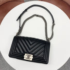 Chanel Boy 25 Blanc Lambskin Chain Shoulder Bag — view 5