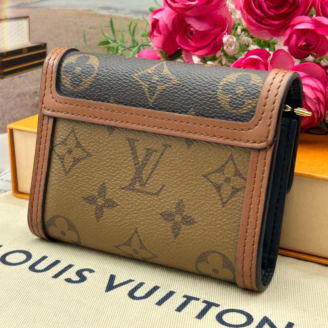 Louis Vuitton Portefeuille Dauphine Compact Fold Wallet — view 2
