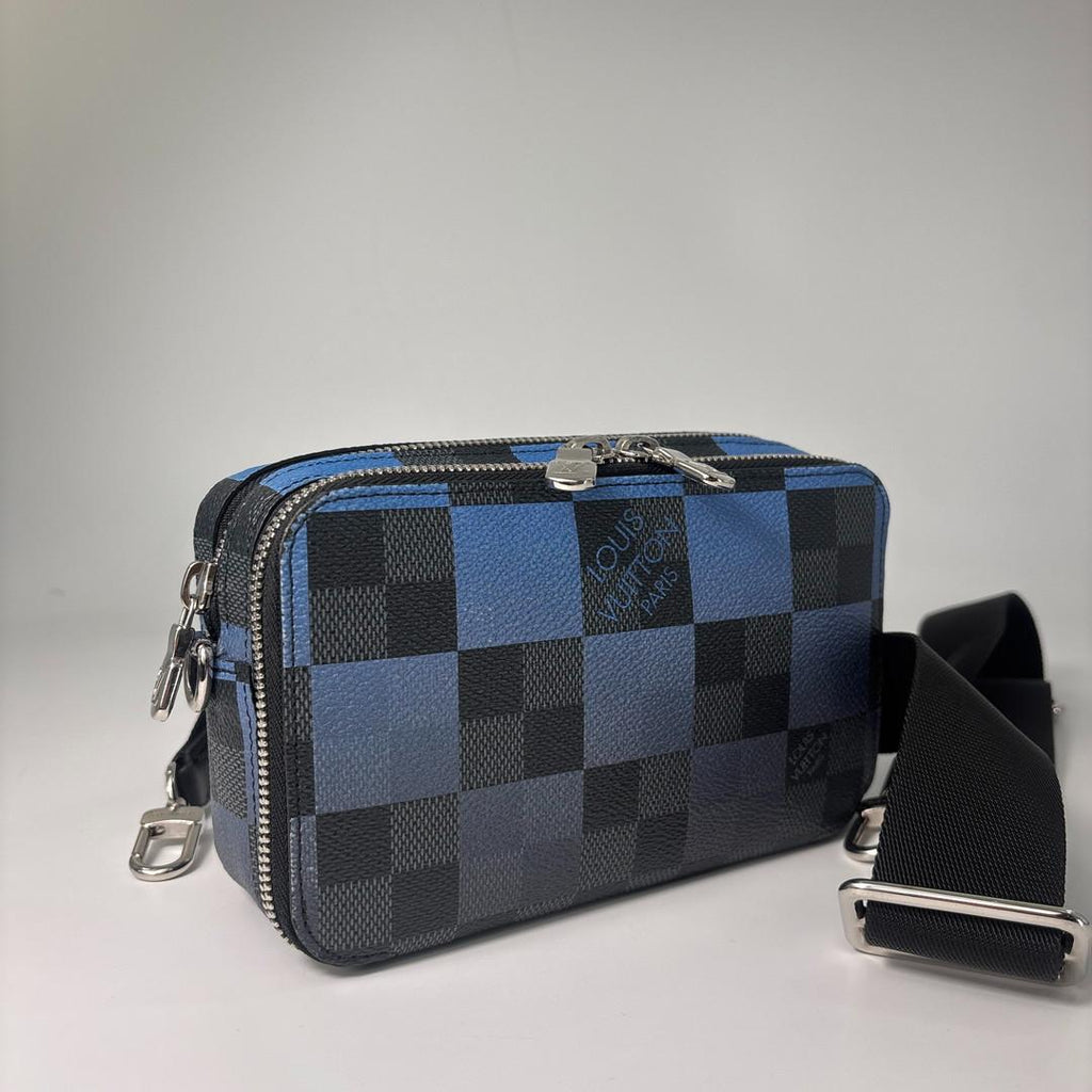 Louis Vuitton Damier Graphite Giant Shoulder Bag — view 3
