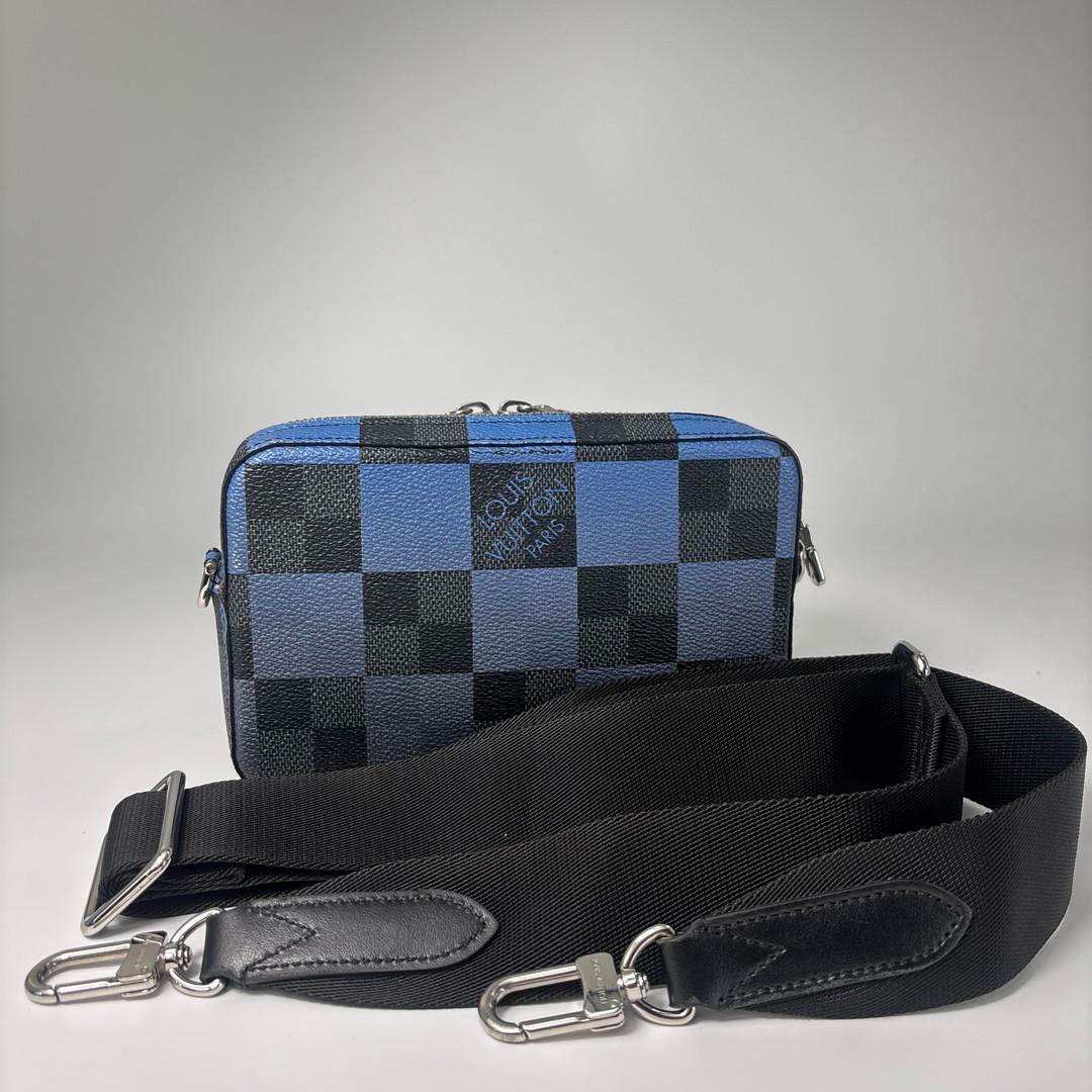 Louis Vuitton Damier Graphite Giant Shoulder Bag — view 5