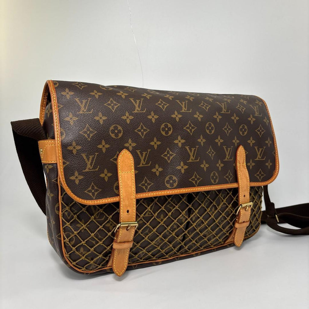Louis Vuitton Super Congo MM Monogram Shoulder Bag — view 3