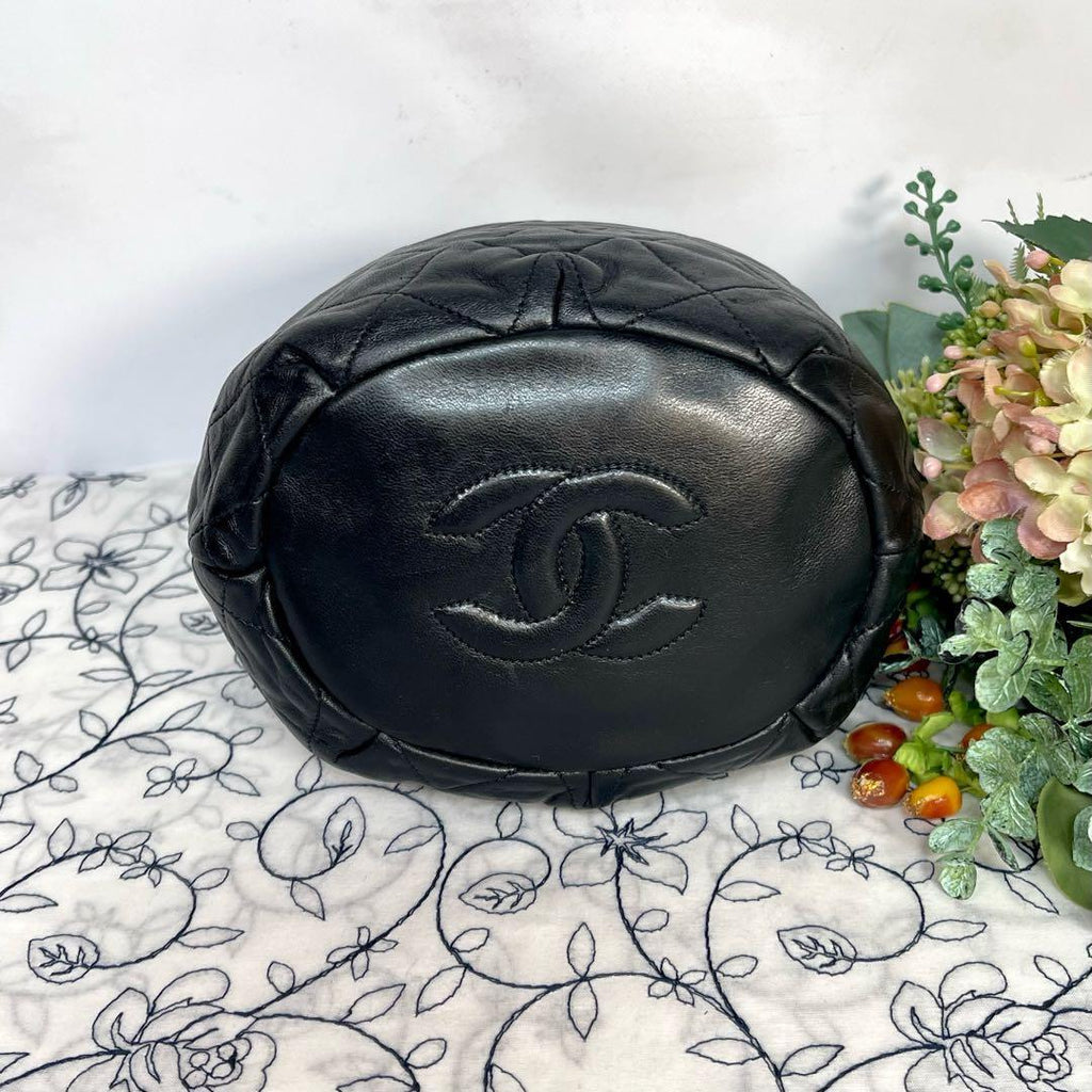 Chanel Quilted Drawstring Vintage Shoulder — view 8
