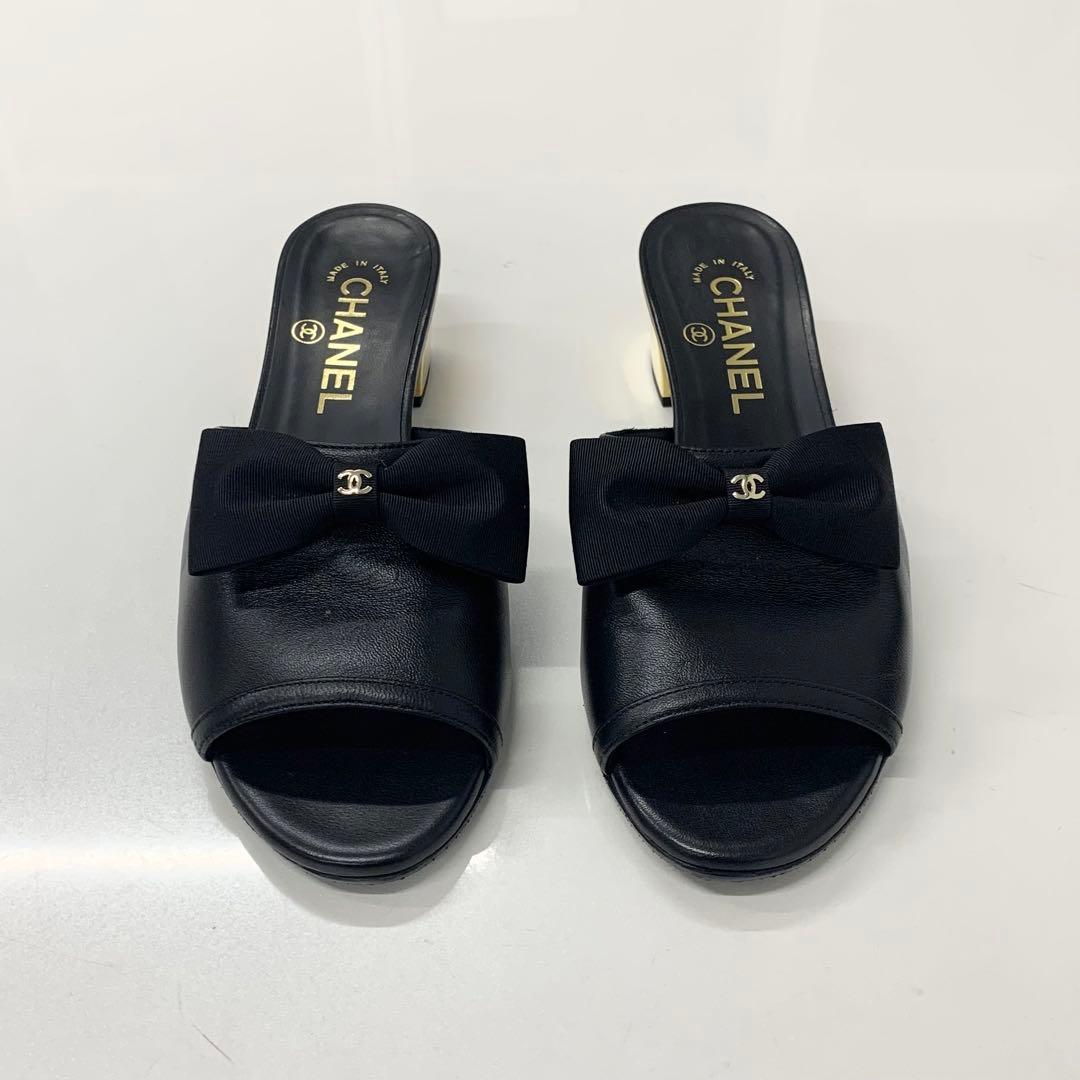Chanel CC Logo Leather Ribbon Sandals Black — view 2