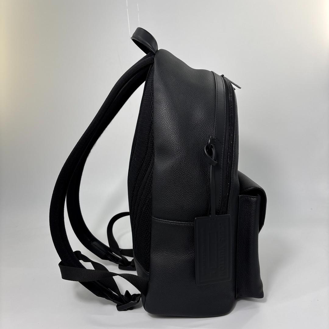 Louis Vuitton LV Aerogram Takeoff Backpack Black — view 4