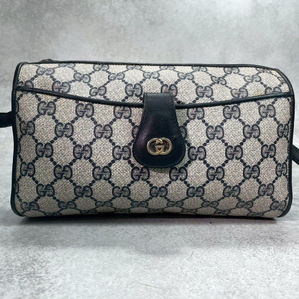 Gucci GG Shoulder Bag Navy Beige Logo Leather — view 2