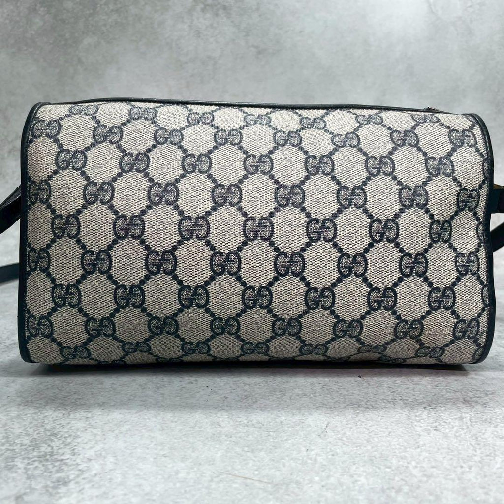 Gucci GG Shoulder Bag Navy Beige Logo Leather — view 3