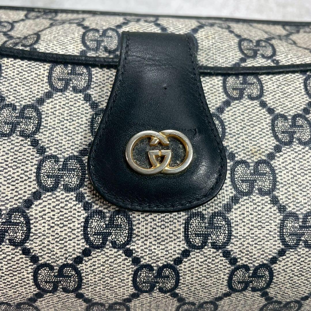 Gucci GG Shoulder Bag Navy Beige Logo Leather — view 5