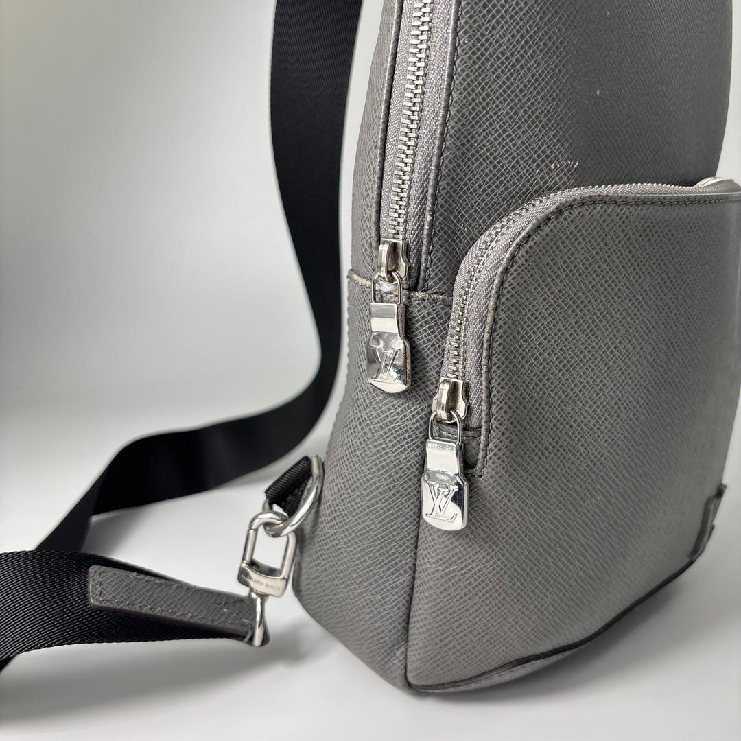 Louis Vuitton Taiga Avenue Sling — view 7