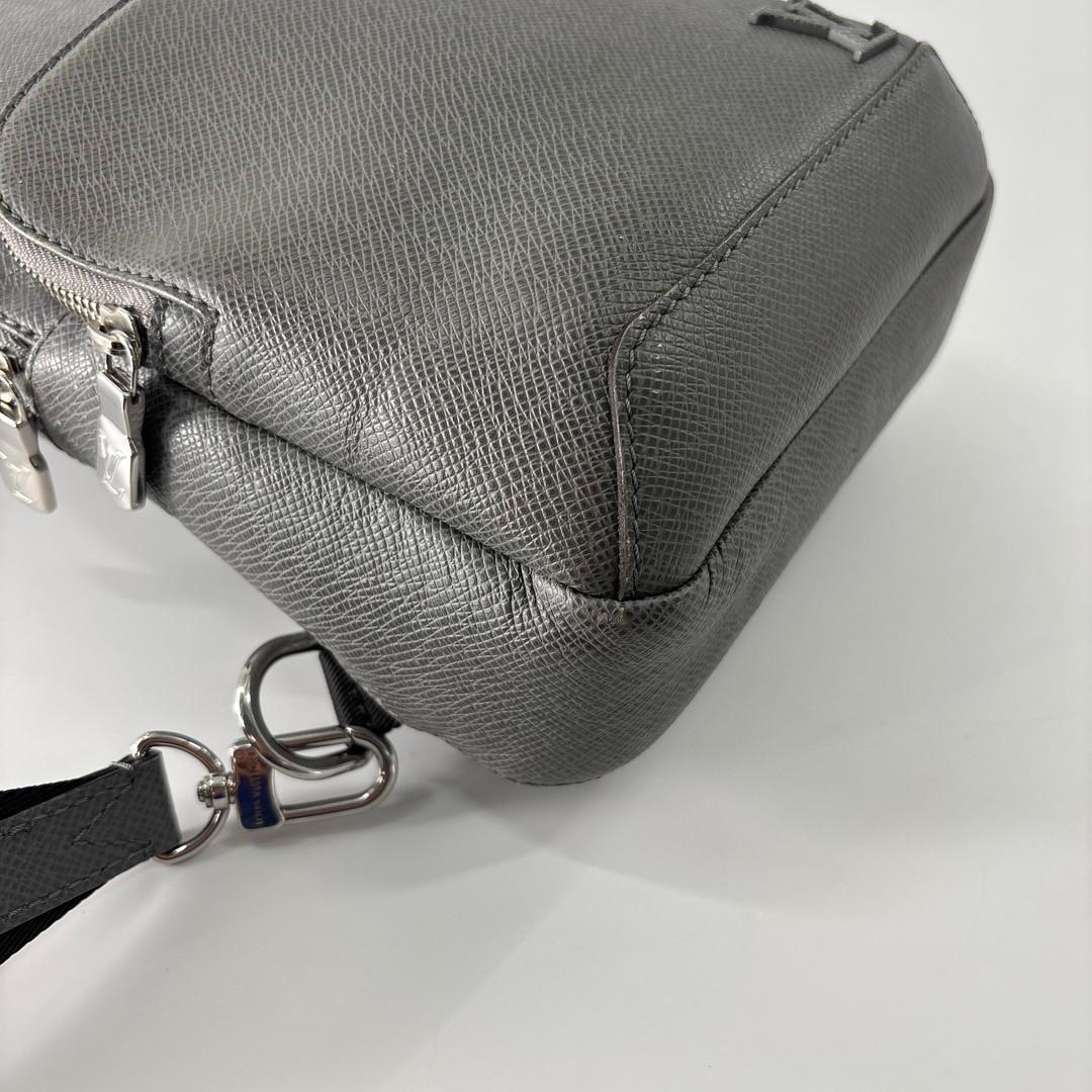Louis Vuitton Taiga Avenue Sling — view 8