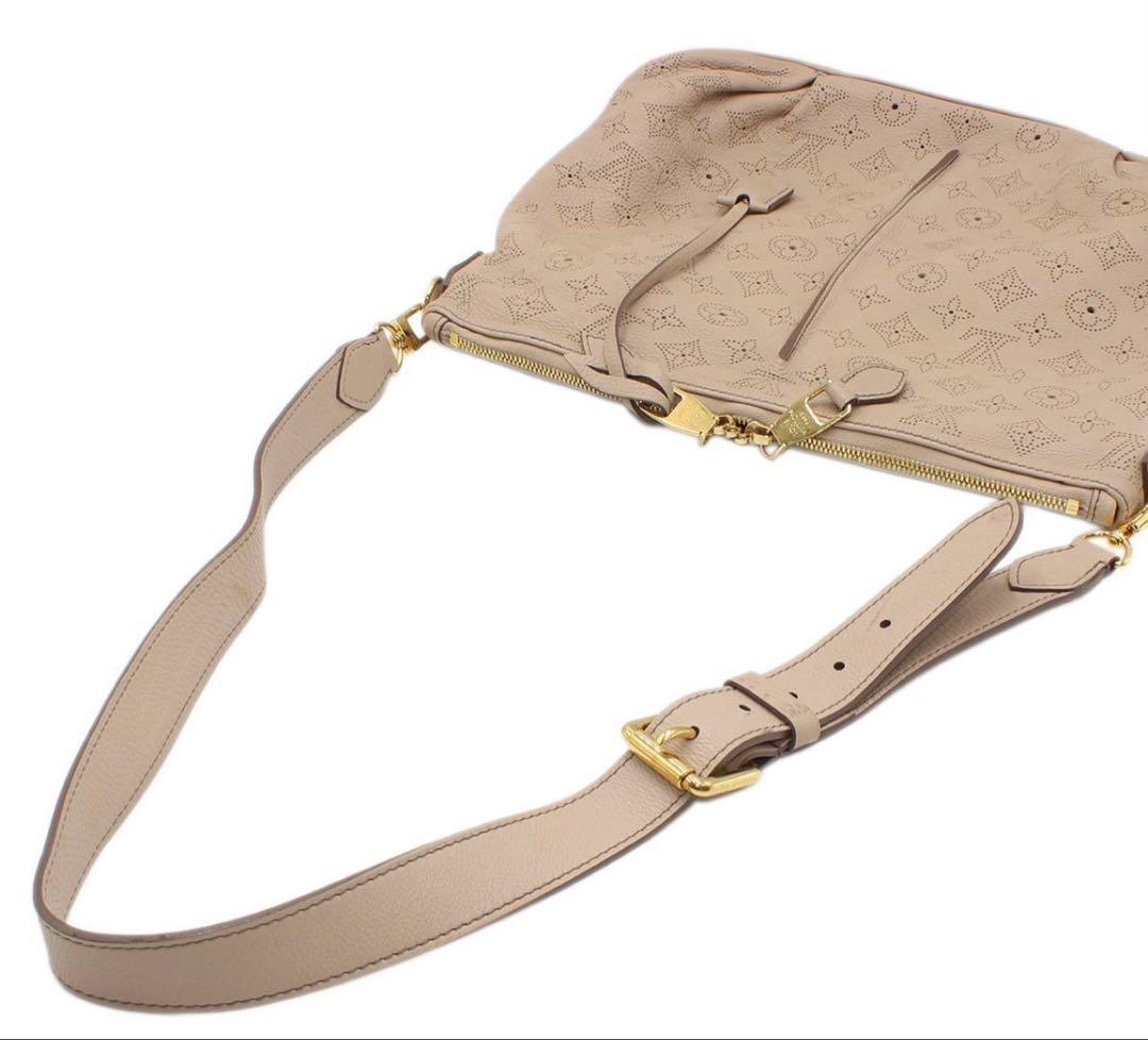 Louis Vuitton Mahina Selene Shoulder — view 5
