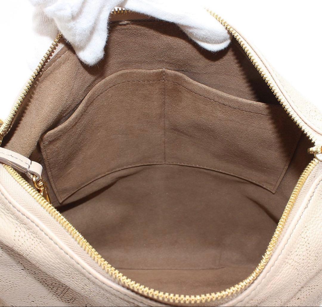 Louis Vuitton Mahina Selene Shoulder — view 8