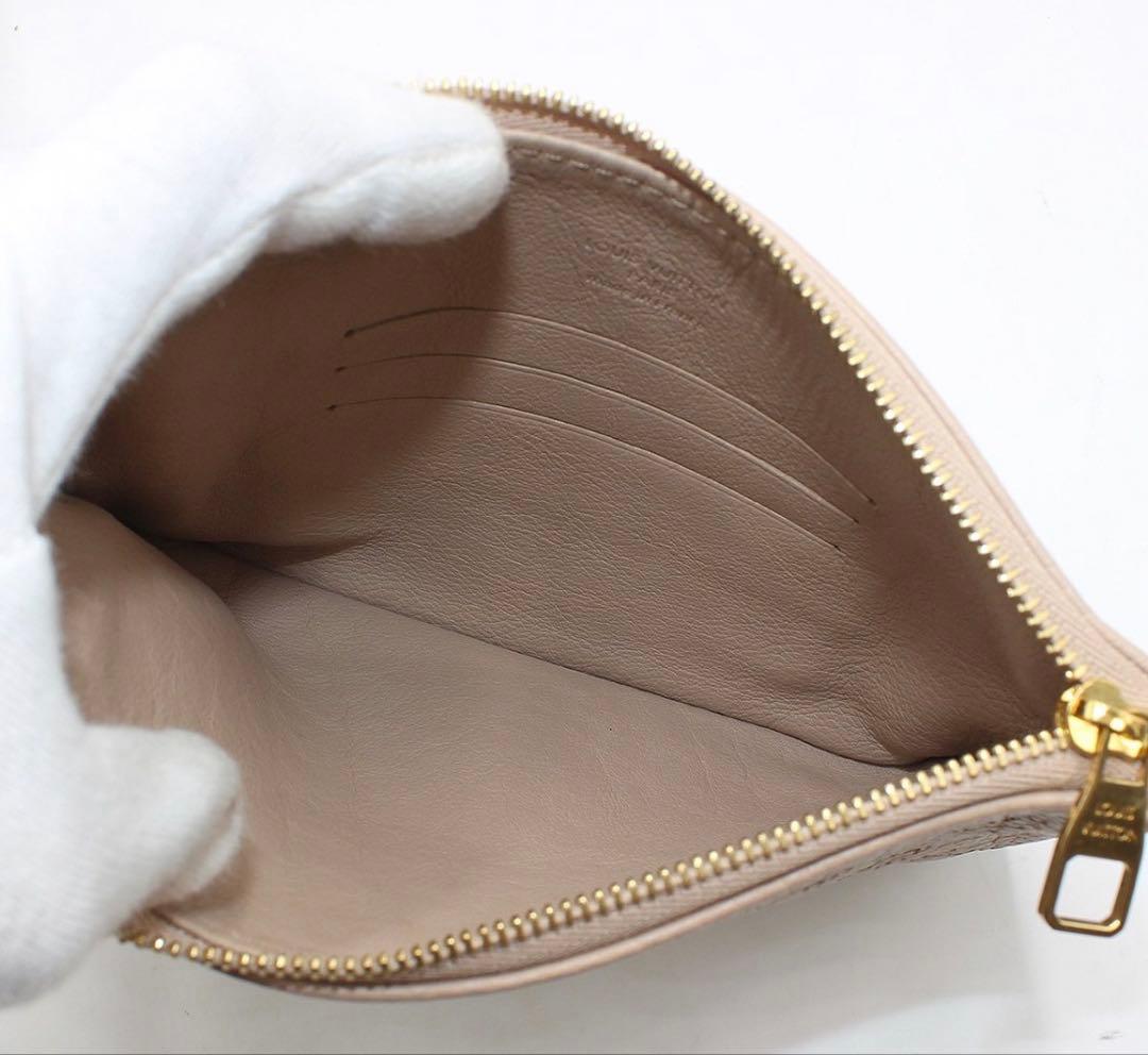 Louis Vuitton Mahina Selene Shoulder — view 9