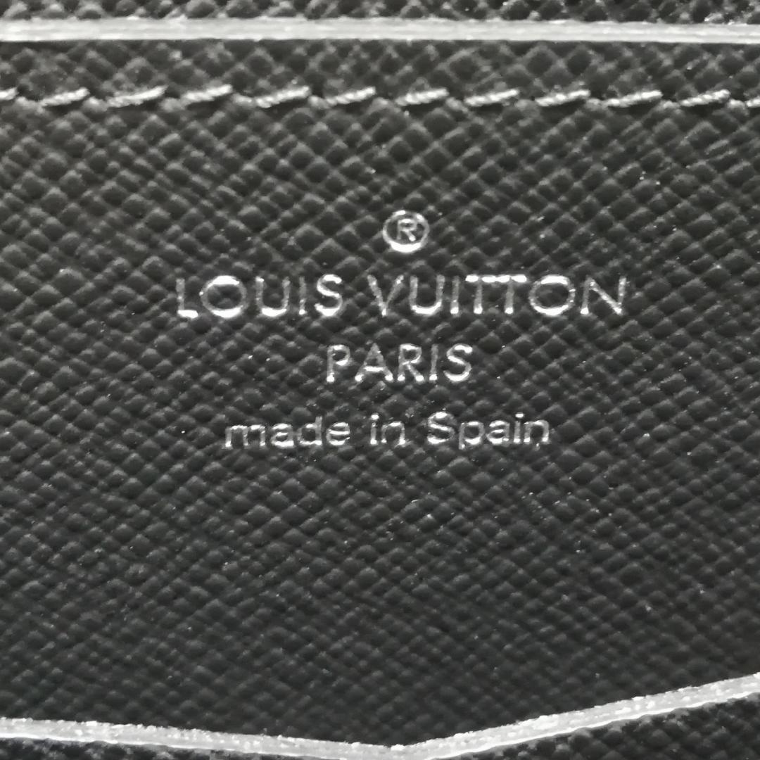 Louis Vuitton Zippy XL Shoulder Clutch — view 5