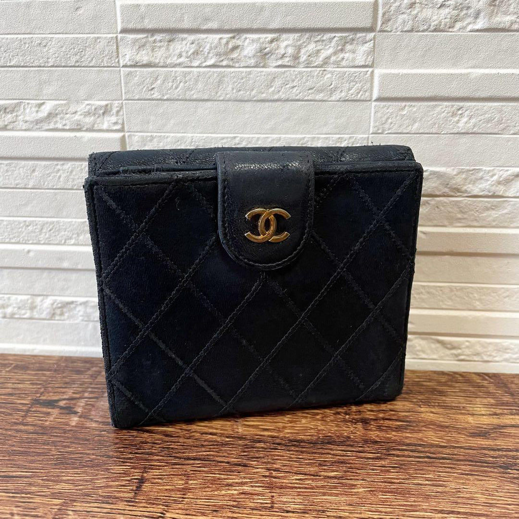 Chanel Bicolor Quilted Lambskin Bifold Wallet CC Logo Black — view 2