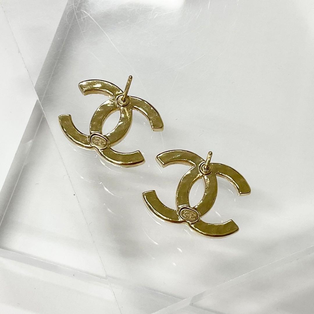 Chanel Earrings CC Logo Rhinestone Gold — view 3