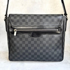 Louis Vuitton Daniel MM Damier Graphite Shoulder — view 3