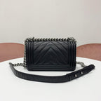 Chanel Boy 20 Che Blanc Double Chain Shoulder — view 3