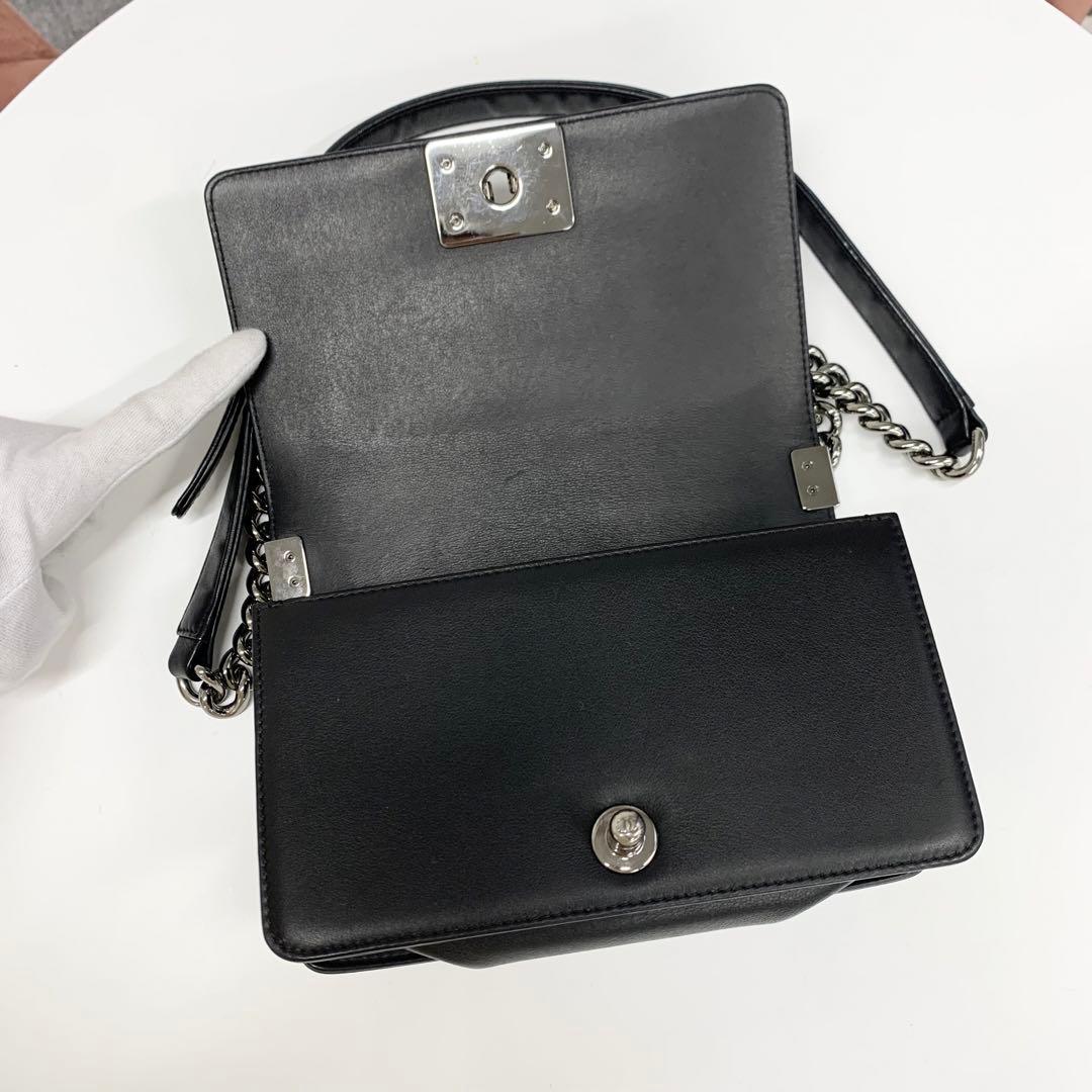 Chanel Boy 20 Che Blanc Double Chain Shoulder — view 5