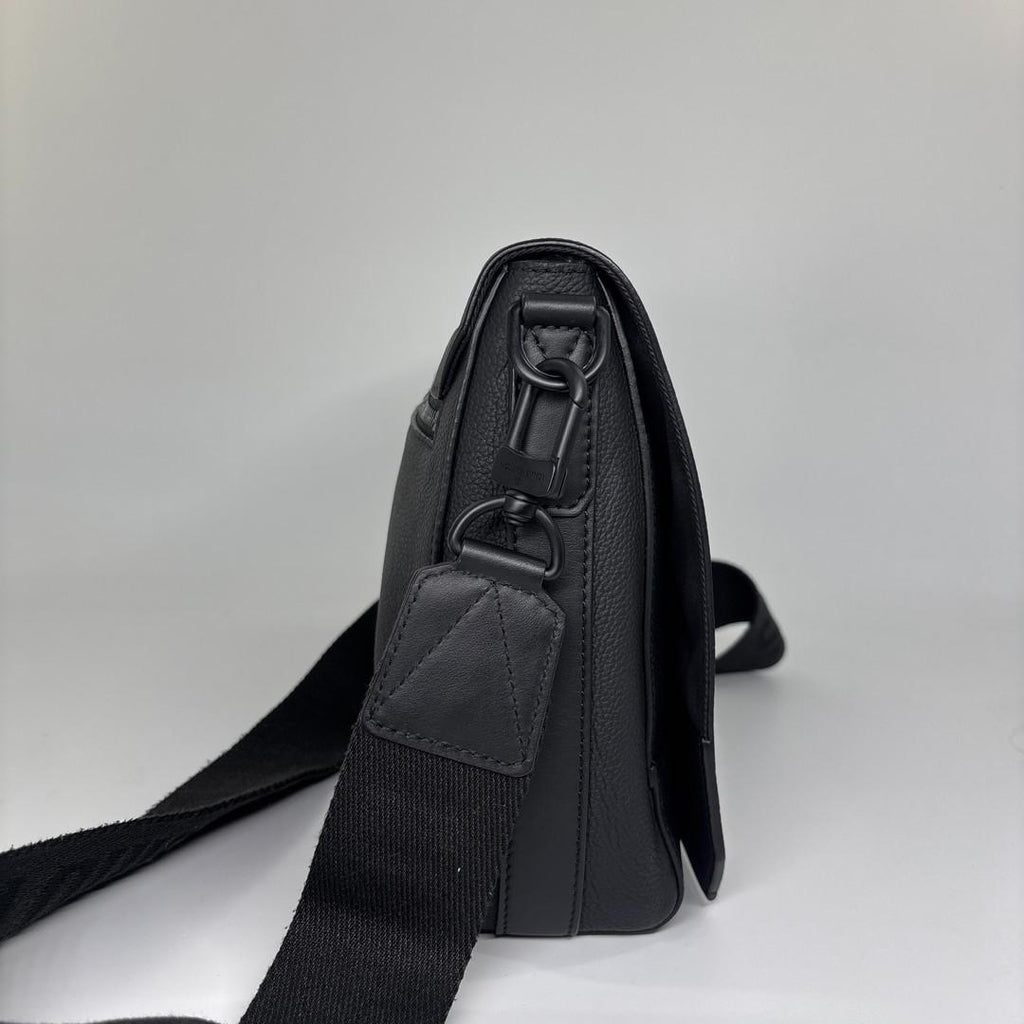 Louis Vuitton Super LV Aerogram Takeoff Messenger Bag Black — view 4