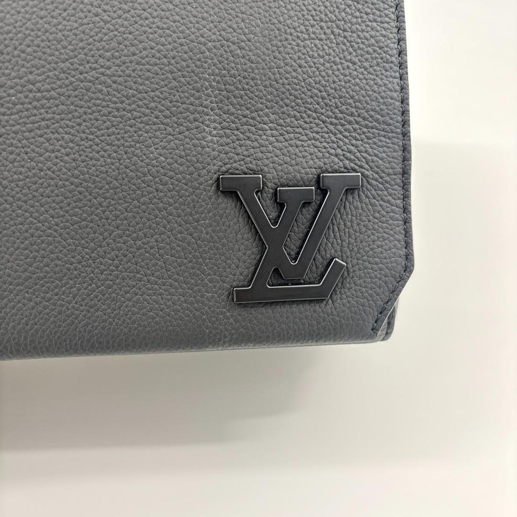 Louis Vuitton Super LV Aerogram Takeoff Messenger Bag Black — view 6