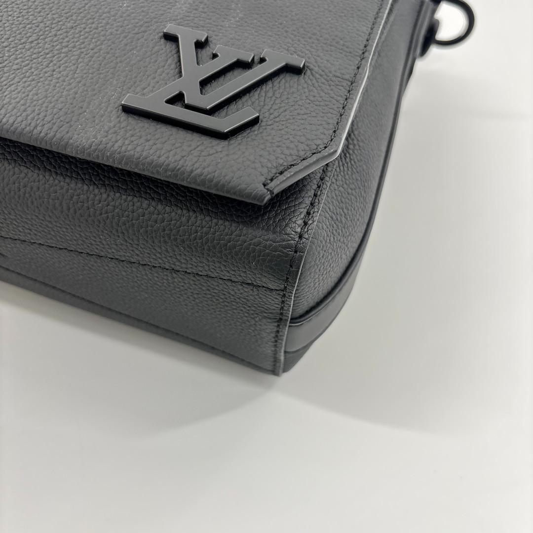 Louis Vuitton Super LV Aerogram Takeoff Messenger Bag Black — view 8