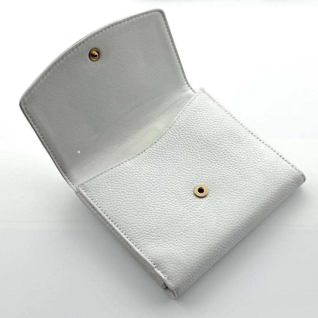 Chanel Wallet Jumbo CC Logo Caviar Snap Bifold — view 3