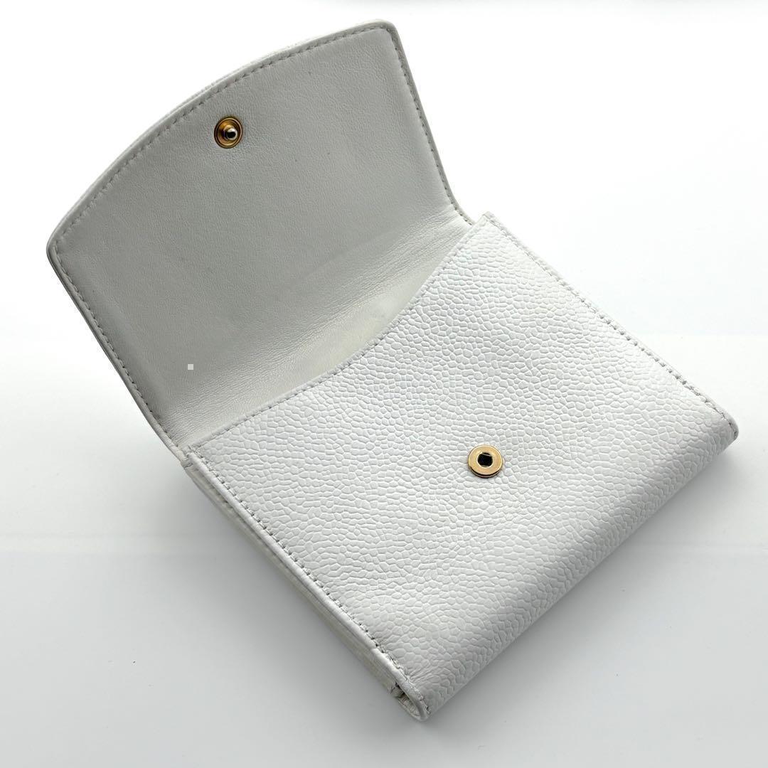 Chanel Wallet Jumbo CC Logo Caviar Snap Bifold — view 3