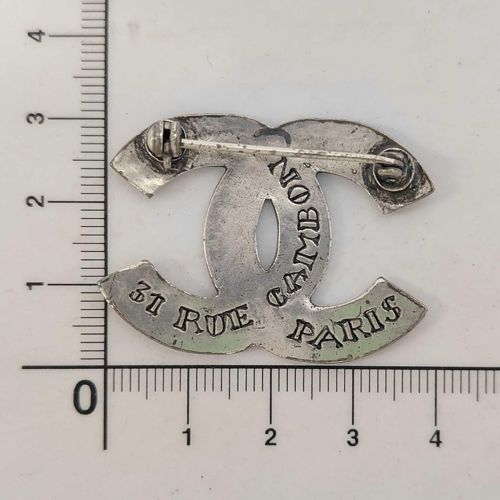 Chanel Brooch CC Logo Silver Vintage — view 3