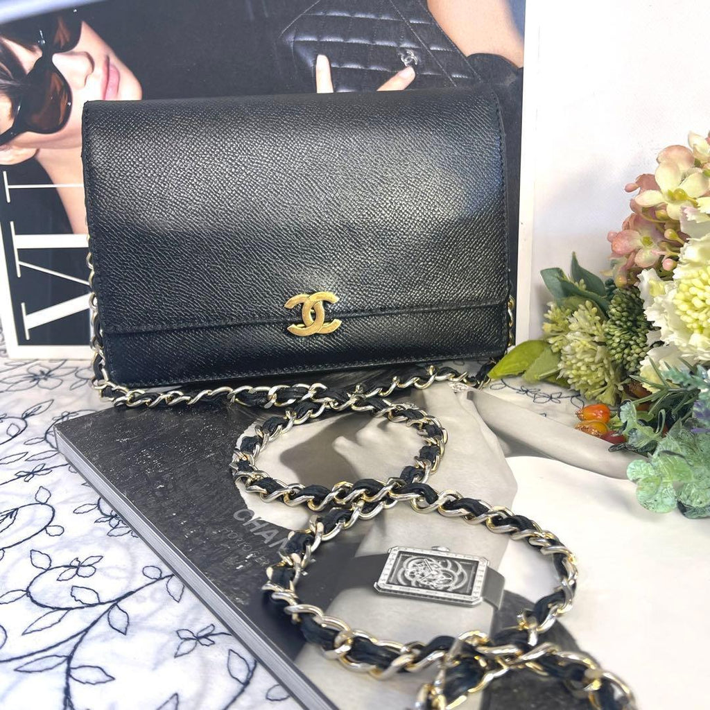 Chanel Chain Wallet Caviar Leather CC Logo Shoulder