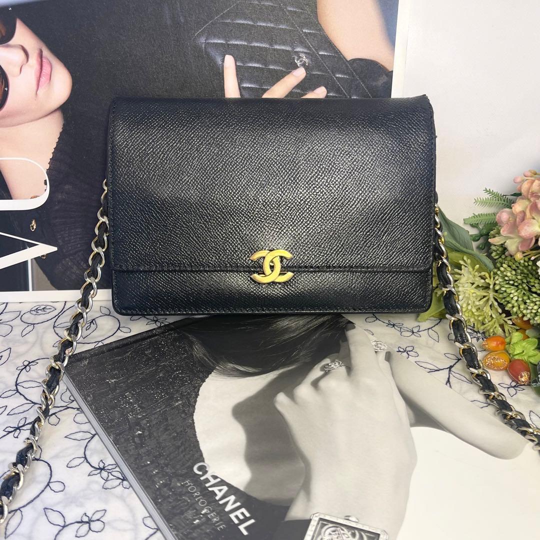 Chanel Chain Wallet Caviar Leather CC Logo Shoulder — view 2
