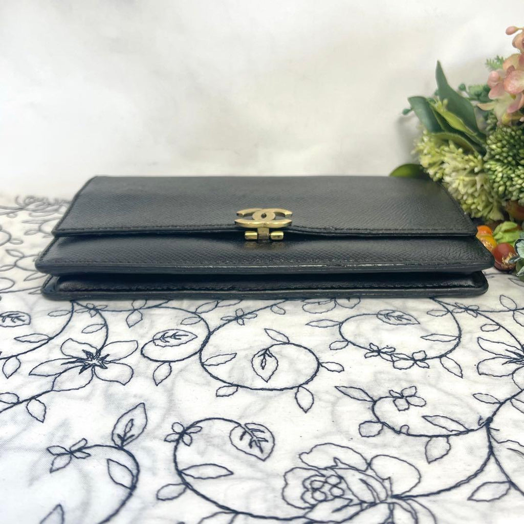 Chanel Chain Wallet Caviar Leather CC Logo Shoulder — view 8