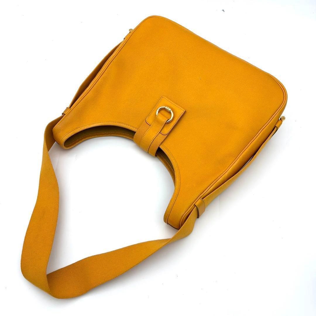 Hermes Saco Shoulder Bag Yellow — view 3