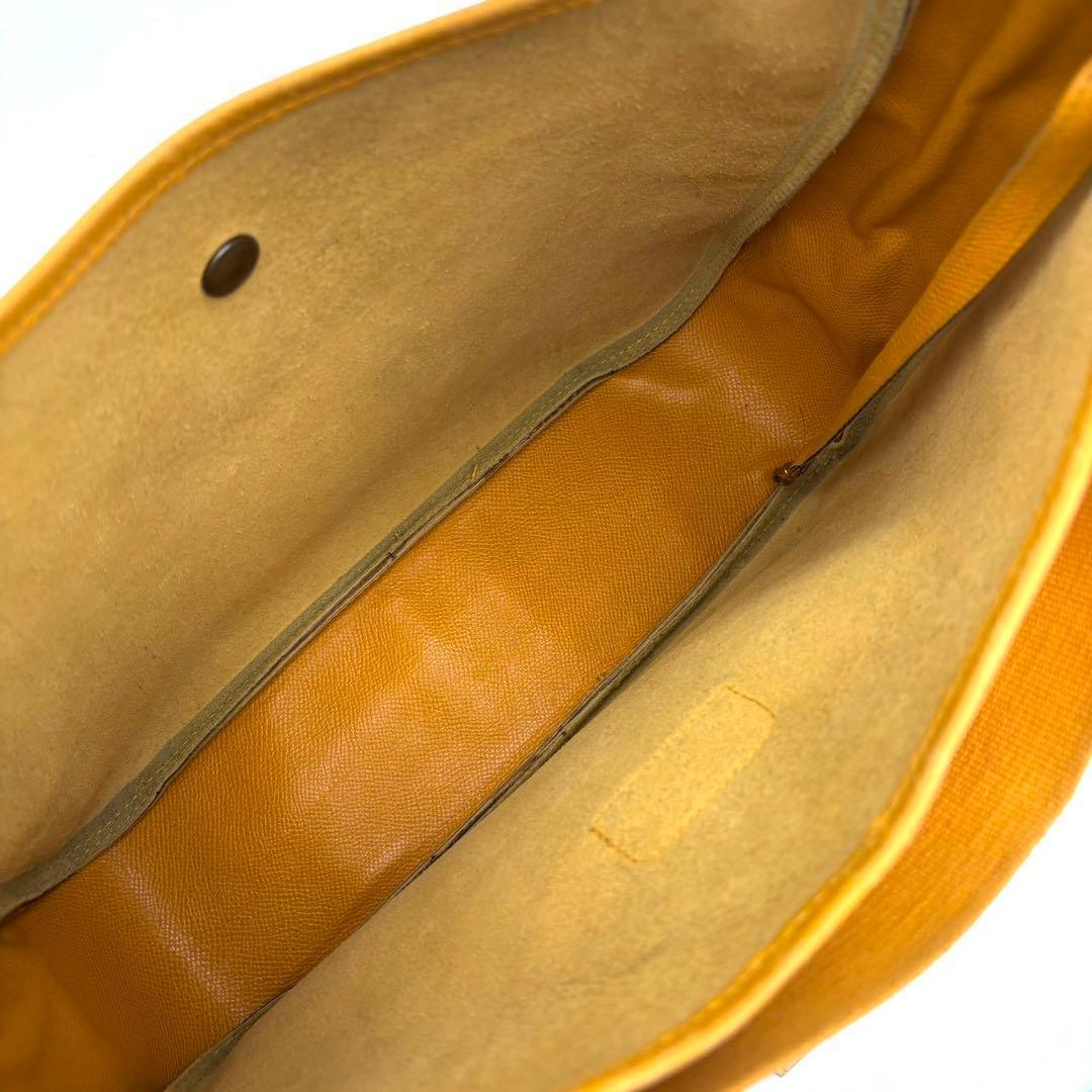 Hermes Saco Shoulder Bag Yellow — view 4