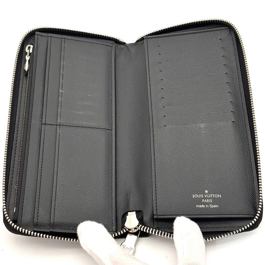 Louis Vuitton Wallet Taiga Zippy Vertical Black — view 3