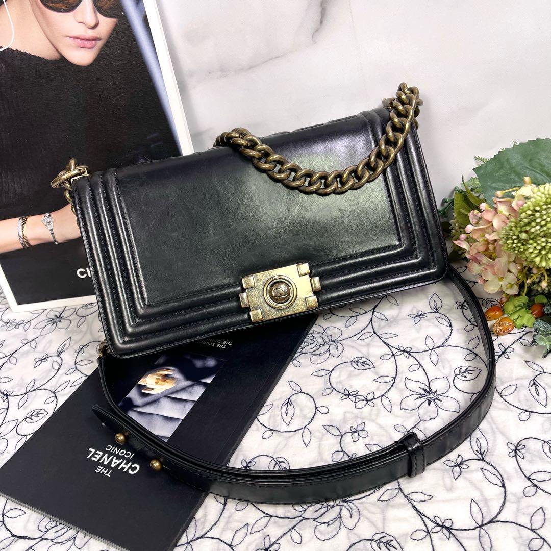 Chanel Boy Chain Shoulder Bag Logo