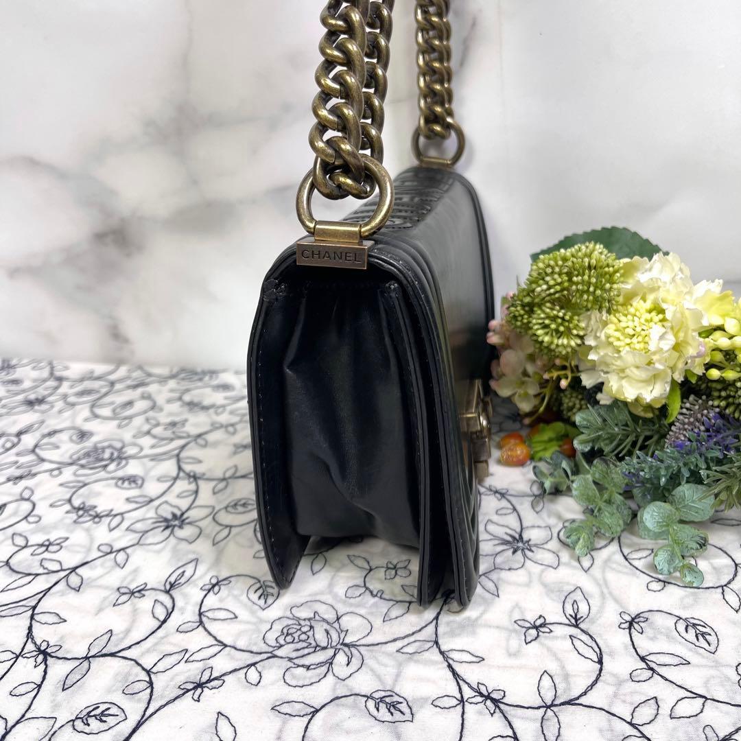 Chanel Boy Chain Shoulder Bag Logo — view 7