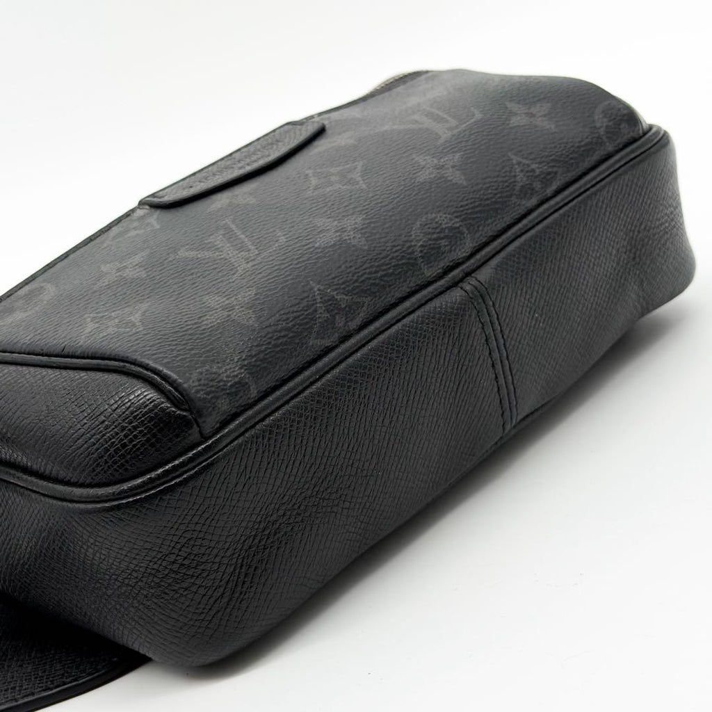 Louis Vuitton Eclipse Bum Bag Outdoor Monogram Taigarama — view 8