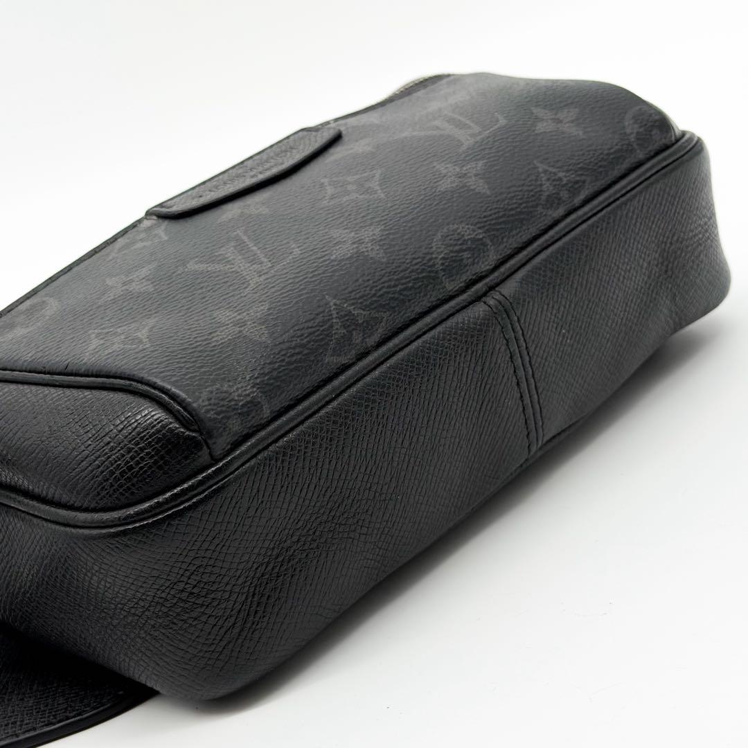 Louis Vuitton Eclipse Bum Bag Outdoor Monogram Taigarama — view 8