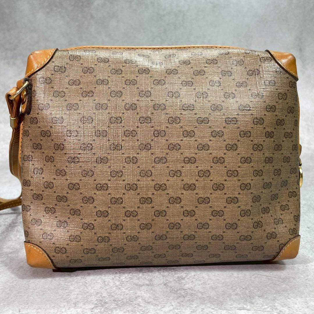 Gucci GG Shoulder Bag Brown Beige Logo Leather — view 3