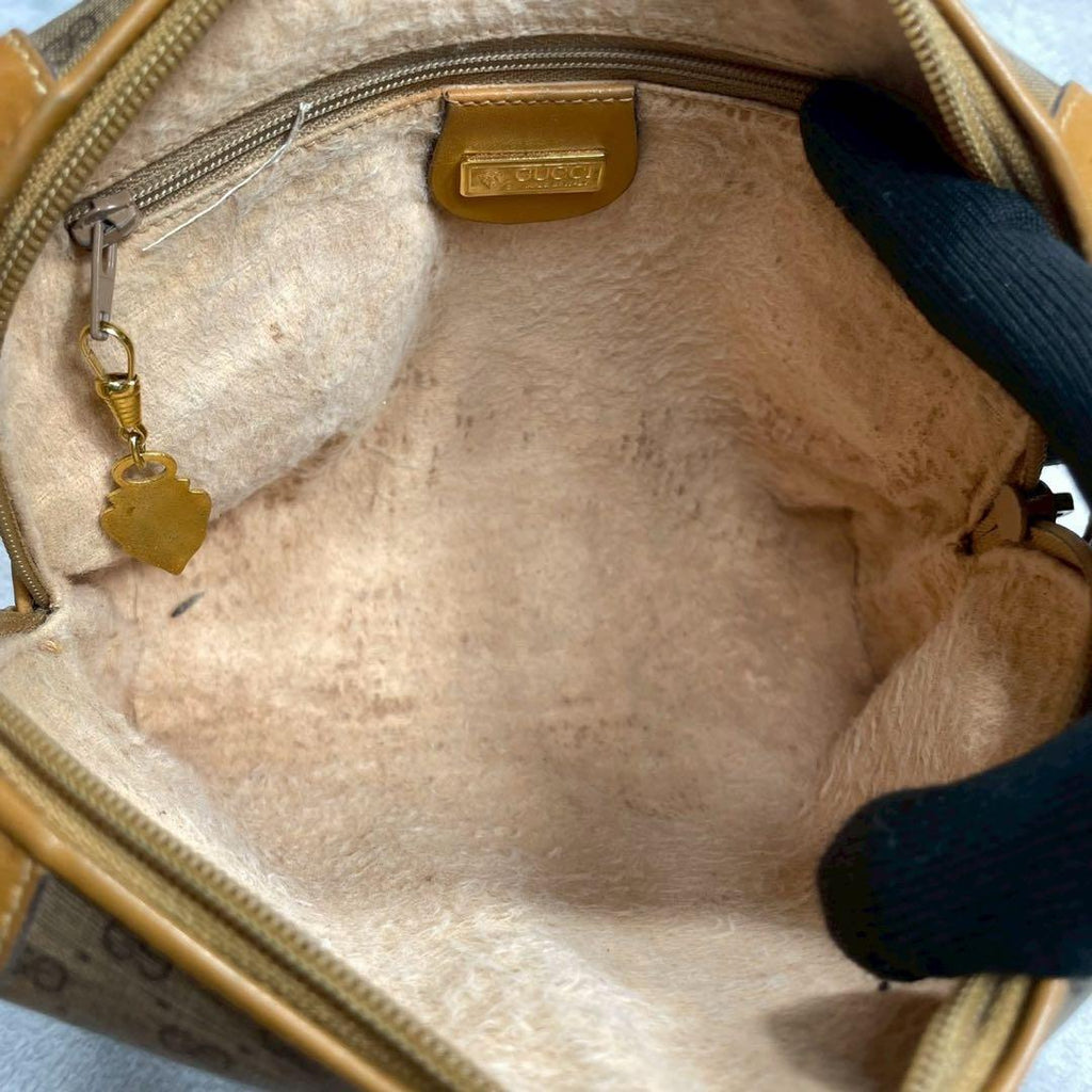Gucci GG Shoulder Bag Brown Beige Logo Leather — view 5