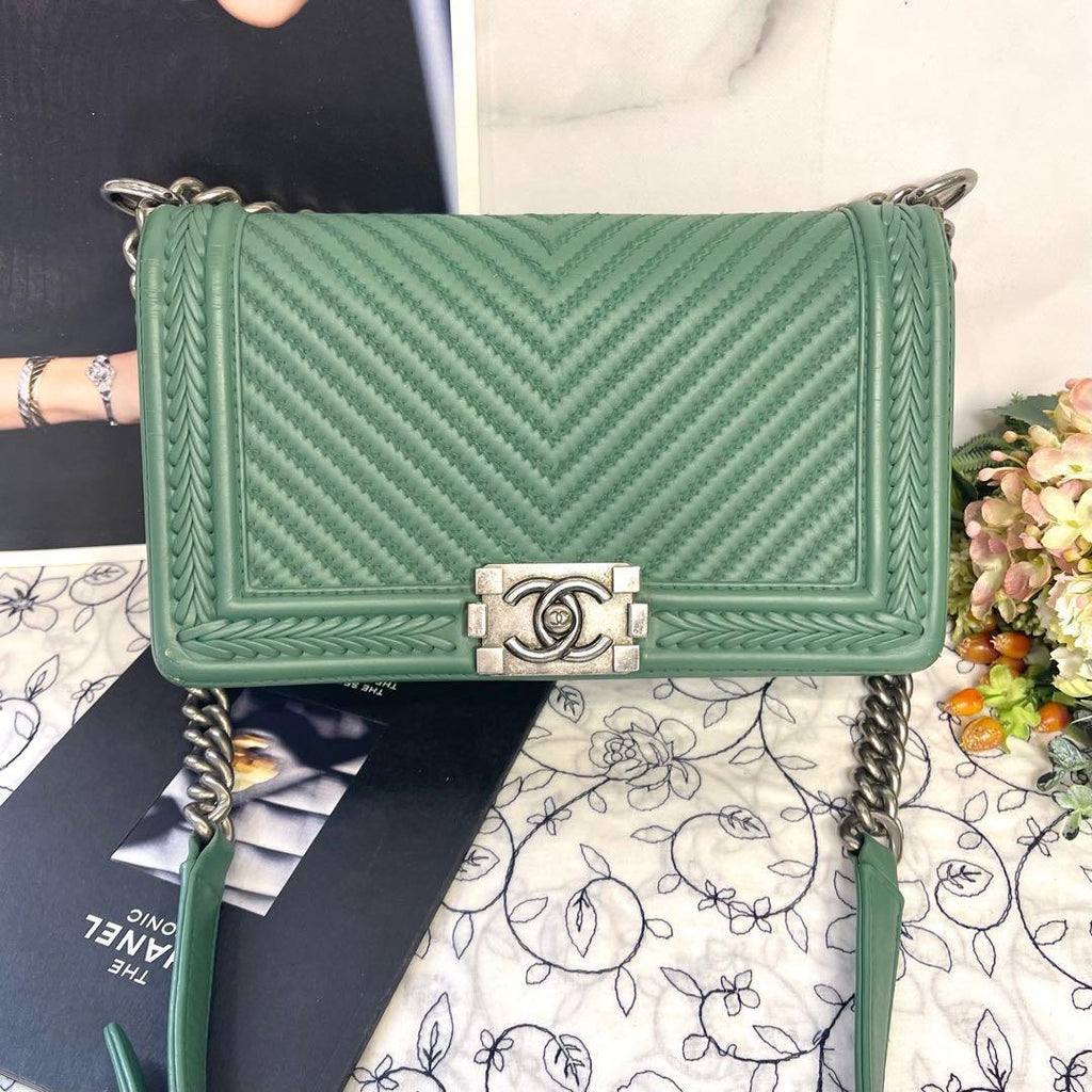 Chanel Chain Shoulder Bag — view 2