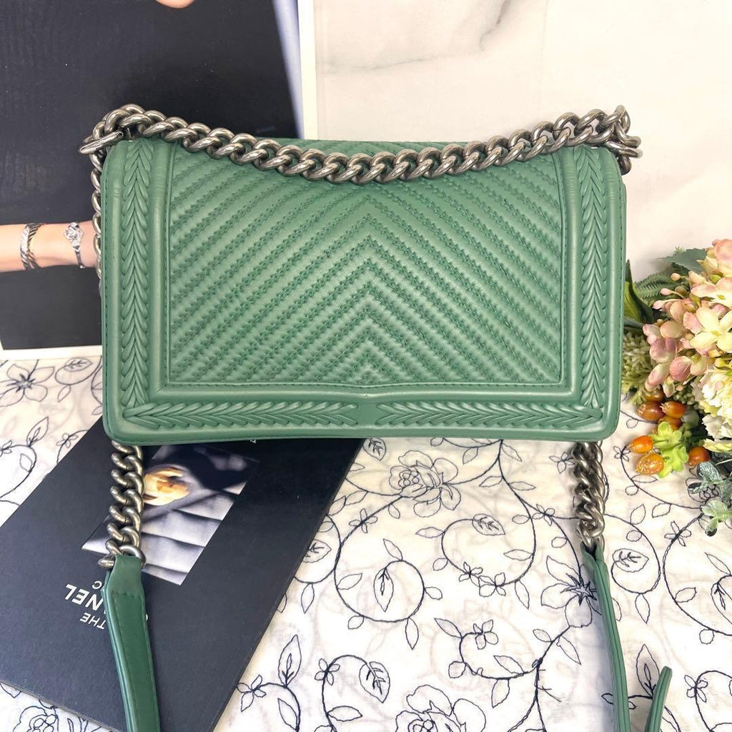 Chanel Chain Shoulder Bag — view 3