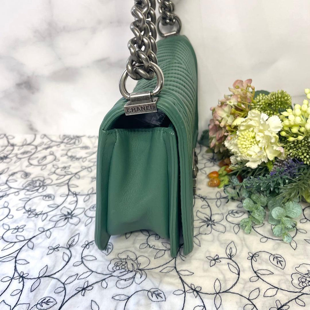 Chanel Chain Shoulder Bag — view 7