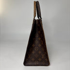 Louis Vuitton on the Go MM Giant Monogram Tote — view 5