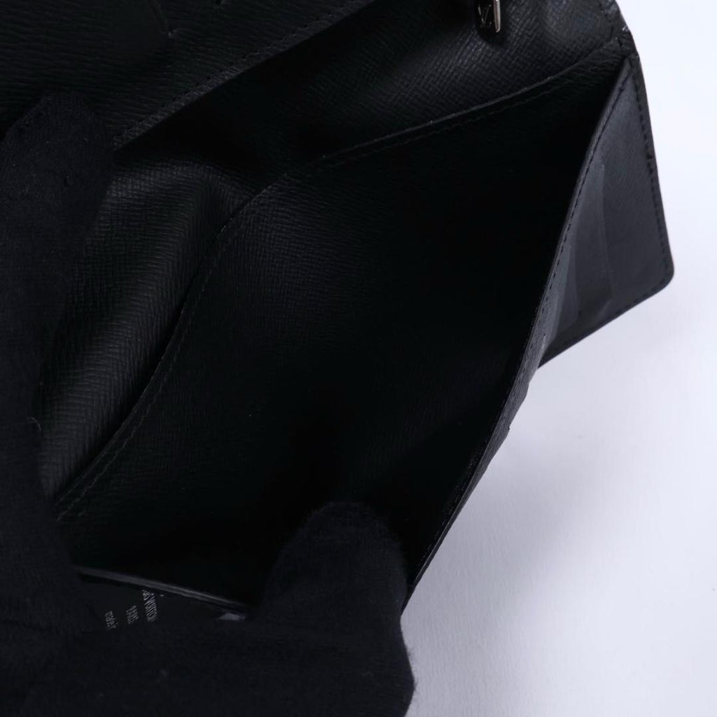 Louis Vuitton Portefeuille Brazza NM Epi Wallet Black — view 4