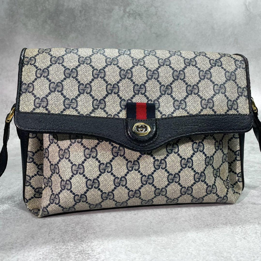 Gucci GG Sherry Line Shoulder Bag Navy Leather — view 2