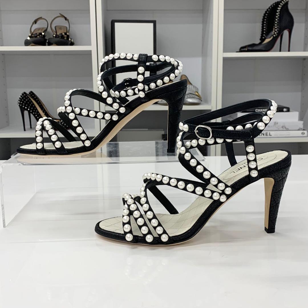 Chanel Leather CC Logo Pearl Quilted Strap Sandals Black — view 2