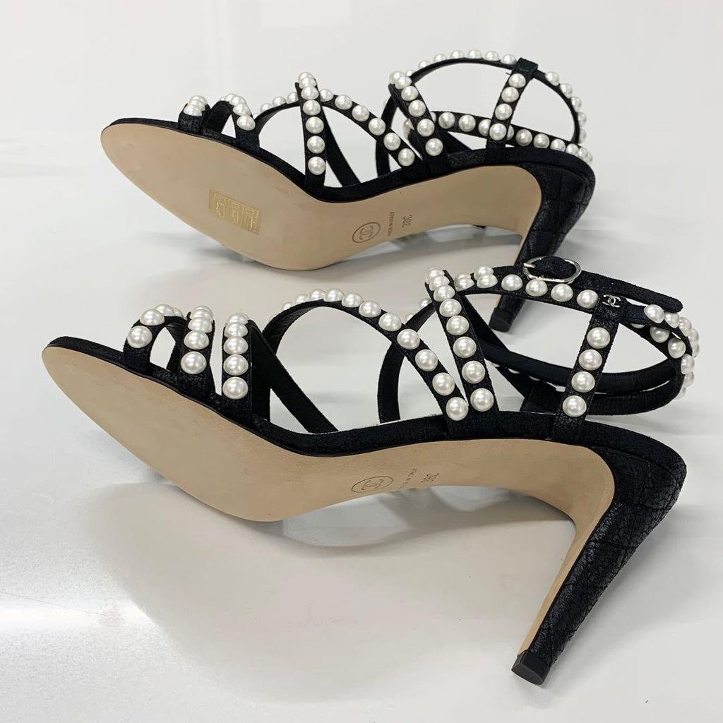 Chanel Leather CC Logo Pearl Quilted Strap Sandals Black — view 7